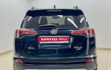 Toyota RAV4, 2018 год, 2 956 000 рублей, 5 фотография