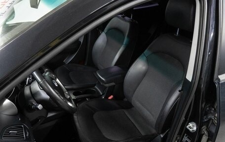 Hyundai ix35 I рестайлинг, 2010 год, 860 000 рублей, 14 фотография