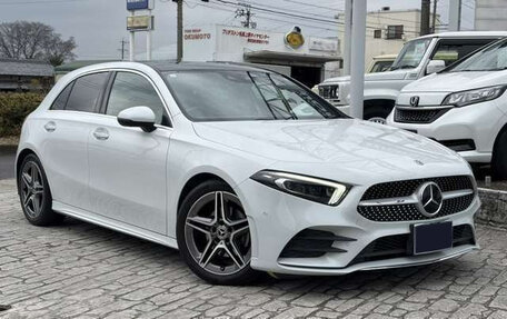 Mercedes-Benz A-Класс, 2022 год, 1 600 000 рублей, 3 фотография