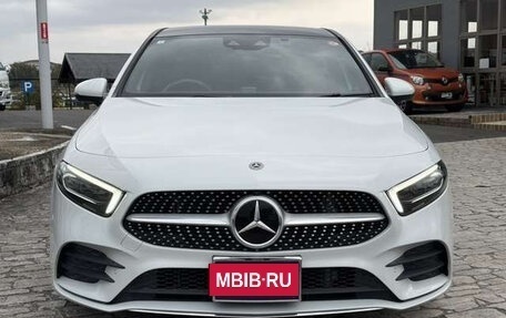 Mercedes-Benz A-Класс, 2022 год, 1 600 000 рублей, 2 фотография