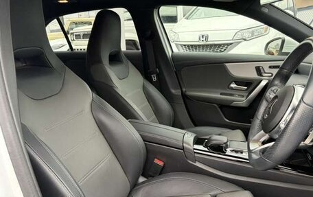 Mercedes-Benz A-Класс, 2022 год, 1 600 000 рублей, 13 фотография