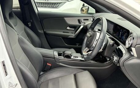 Mercedes-Benz A-Класс, 2022 год, 1 600 000 рублей, 11 фотография