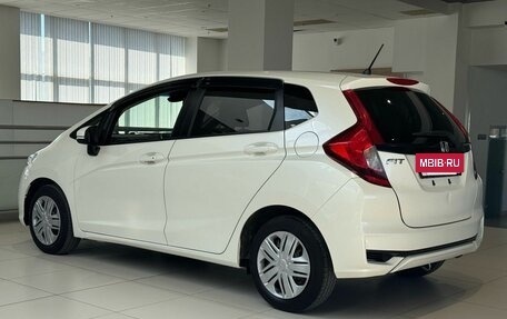 Honda Fit III, 2017 год, 1 200 000 рублей, 6 фотография
