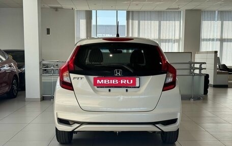 Honda Fit III, 2017 год, 1 200 000 рублей, 5 фотография