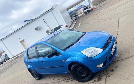 Ford Fiesta, 2005 год, 220 000 рублей, 2 фотография