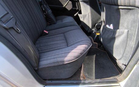 Mercedes-Benz W124, 1990 год, 325 000 рублей, 8 фотография