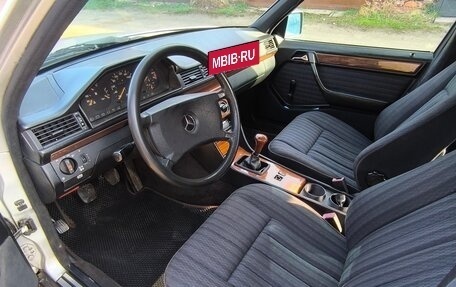 Mercedes-Benz W124, 1990 год, 325 000 рублей, 6 фотография