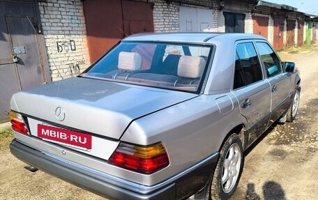 Mercedes-Benz W124, 1990 год, 325 000 рублей, 3 фотография