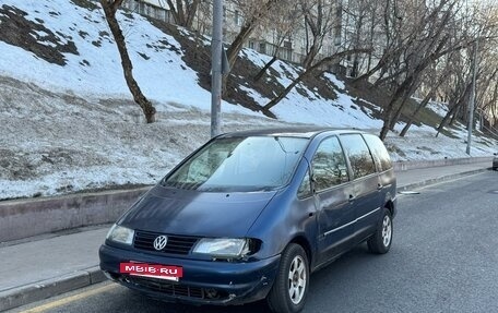 Volkswagen Sharan I рестайлинг, 1996 год, 129 999 рублей, 3 фотография