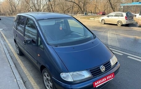 Volkswagen Sharan I рестайлинг, 1996 год, 129 999 рублей, 2 фотография