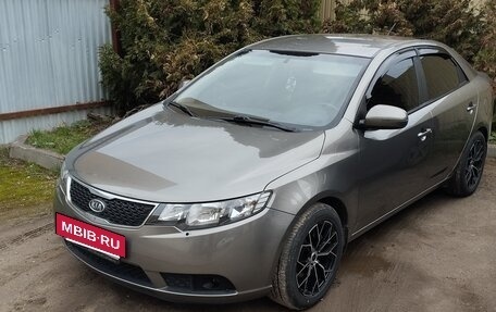 KIA Cerato III, 2010 год, 950 000 рублей, 2 фотография