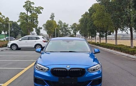 BMW 1 серия, 2022 год, 1 680 000 рублей, 2 фотография