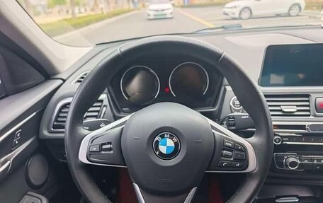 BMW 1 серия, 2022 год, 1 680 000 рублей, 10 фотография