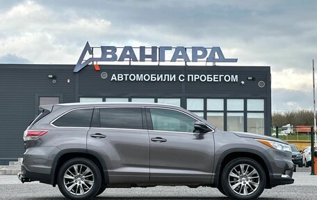 Toyota Highlander III, 2014 год, 2 800 000 рублей, 6 фотография