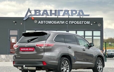 Toyota Highlander III, 2014 год, 2 800 000 рублей, 5 фотография