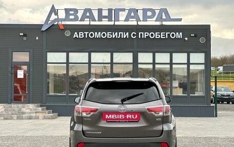 Toyota Highlander III, 2014 год, 2 800 000 рублей, 4 фотография