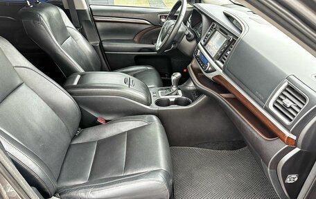 Toyota Highlander III, 2014 год, 2 800 000 рублей, 19 фотография