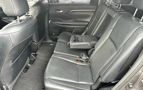 Toyota Highlander III, 2014 год, 2 800 000 рублей, 23 фотография