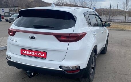 KIA Sportage IV рестайлинг, 2021 год, 2 290 000 рублей, 2 фотография