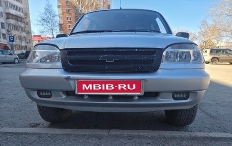 Chevrolet Niva I рестайлинг, 2004 год, 280 000 рублей, 1 фотография