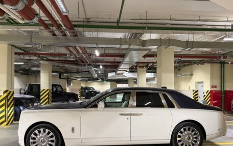 Rolls-Royce Phantom VIII, 2017 год, 42 000 000 рублей, 7 фотография