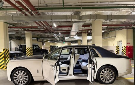 Rolls-Royce Phantom VIII, 2017 год, 42 000 000 рублей, 13 фотография