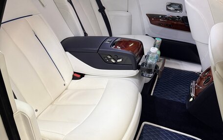 Rolls-Royce Phantom VIII, 2017 год, 42 000 000 рублей, 17 фотография