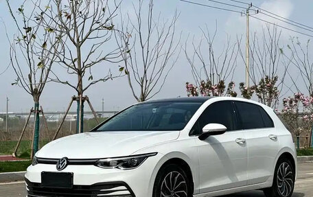 Volkswagen Golf VIII, 2023 год, 1 520 005 рублей, 1 фотография