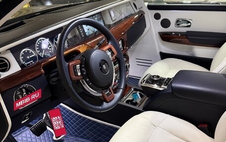 Rolls-Royce Phantom VIII, 2017 год, 42 000 000 рублей, 9 фотография