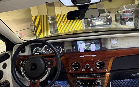 Rolls-Royce Phantom VIII, 2017 год, 42 000 000 рублей, 18 фотография