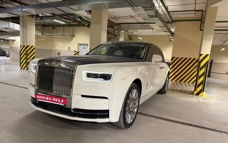 Rolls-Royce Phantom VIII, 2017 год, 42 000 000 рублей, 23 фотография