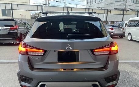 Mitsubishi RVR III рестайлинг, 2023 год, 1 560 000 рублей, 9 фотография