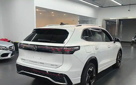 Volkswagen Tiguan, 2025 год, 4 354 001 рублей, 4 фотография