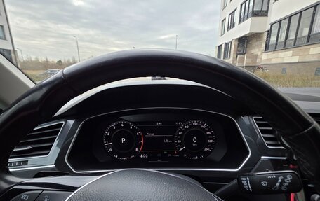 Volkswagen Tiguan II, 2018 год, 3 050 000 рублей, 7 фотография