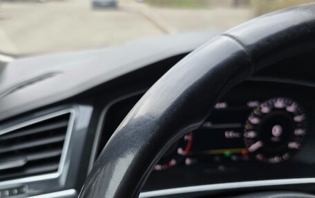 Volkswagen Tiguan II, 2018 год, 3 050 000 рублей, 8 фотография