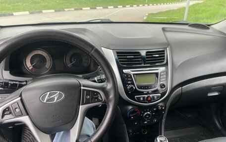 Hyundai Solaris II рестайлинг, 2011 год, 565 000 рублей, 9 фотография