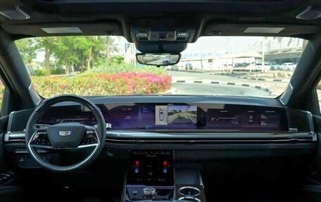 Cadillac Escalade V, 2025 год, 23 990 000 рублей, 7 фотография
