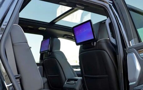 Cadillac Escalade V, 2025 год, 23 990 000 рублей, 10 фотография