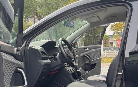 Volkswagen Tharu, 2022 год, 1 460 000 рублей, 14 фотография