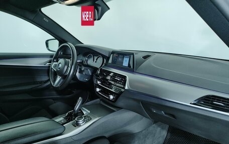 BMW 5 серия, 2019 год, 3 360 000 рублей, 16 фотография