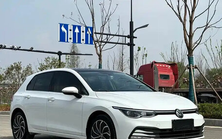 Volkswagen Golf VIII, 2023 год, 1 520 005 рублей, 3 фотография