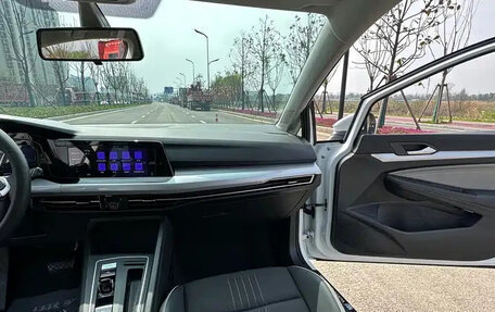 Volkswagen Golf VIII, 2023 год, 1 520 005 рублей, 27 фотография