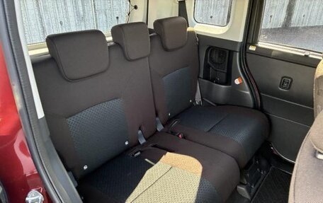 Toyota Roomy I, 2023 год, 910 000 рублей, 11 фотография