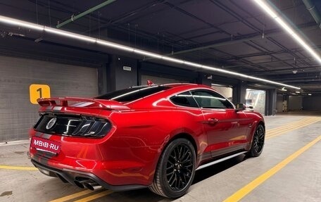 Ford Mustang VI рестайлинг, 2021 год, 7 500 000 рублей, 5 фотография