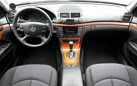 Mercedes-Benz E-Класс, 2008 год, 1 250 000 рублей, 10 фотография