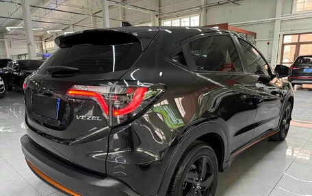 Honda Vezel, 2022 год, 1 480 000 рублей, 5 фотография
