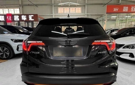 Honda Vezel, 2022 год, 1 480 000 рублей, 4 фотография