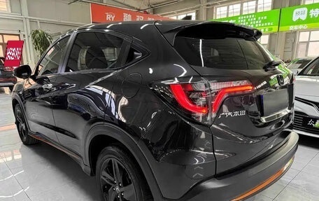 Honda Vezel, 2022 год, 1 480 000 рублей, 6 фотография