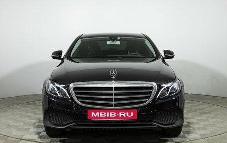 Mercedes-Benz E-Класс, 2020 год, 2 700 000 рублей, 2 фотография