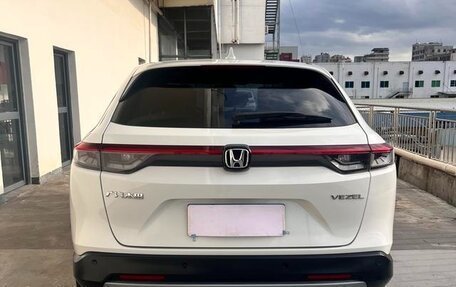 Honda Vezel, 2023 год, 1 608 000 рублей, 5 фотография